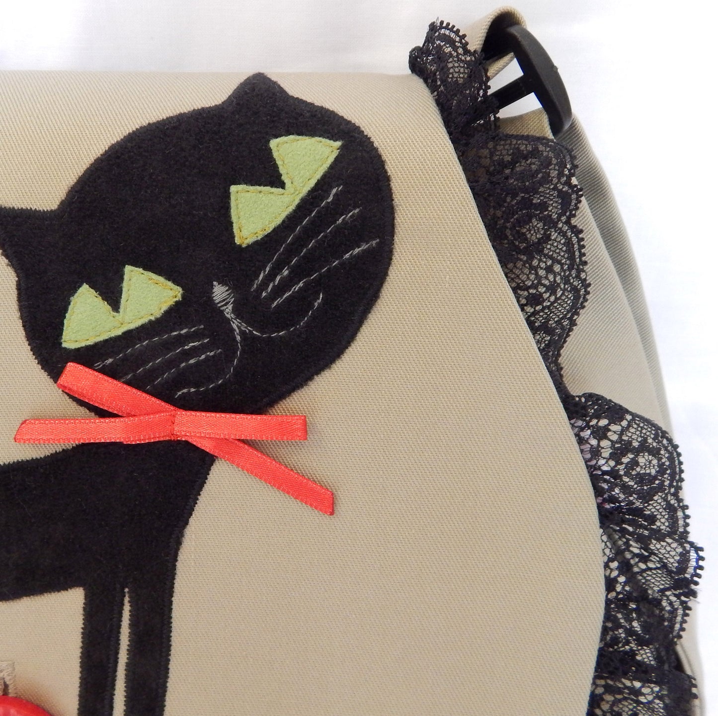 Noir Kitty Charm