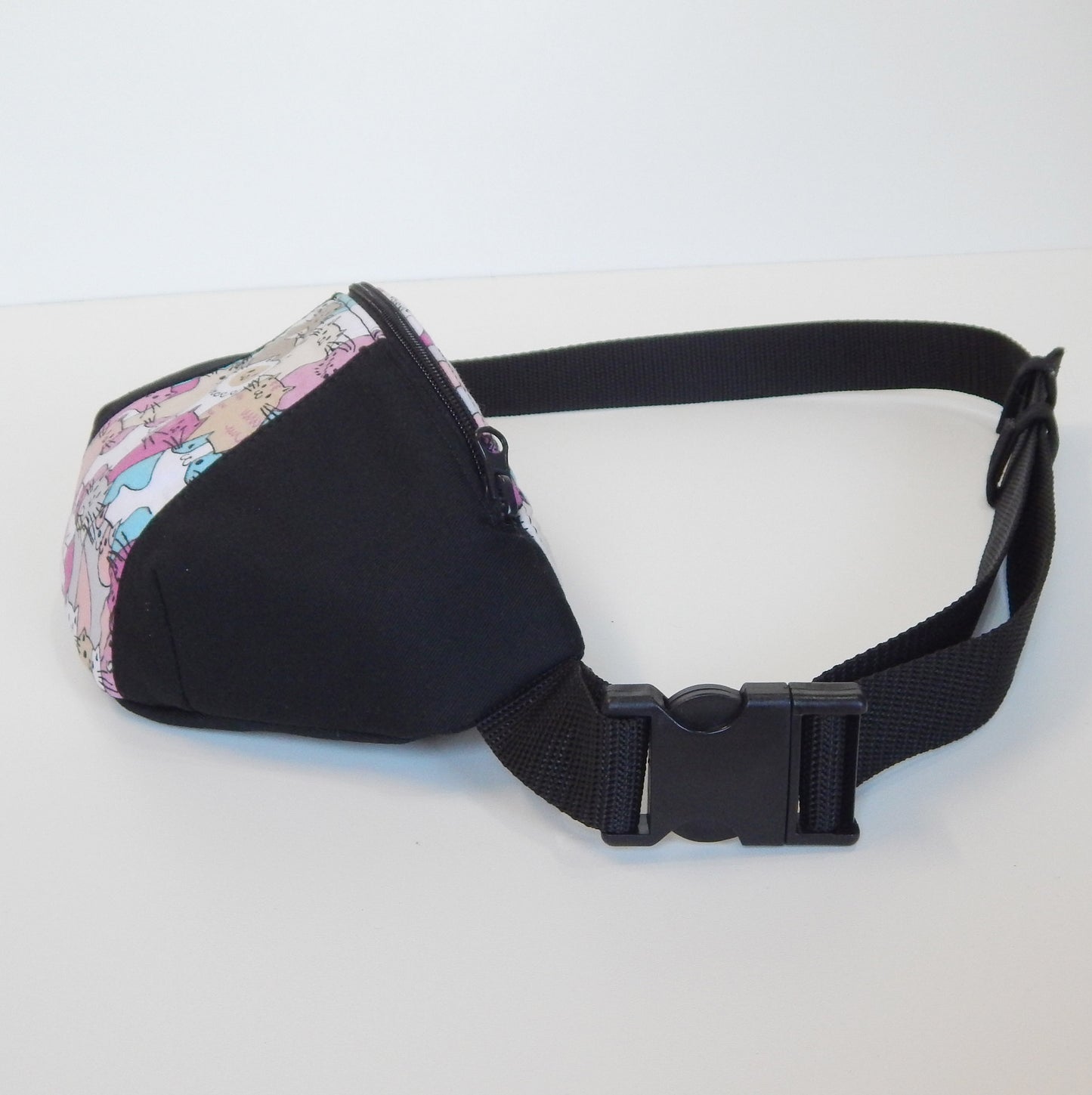 BubblePaw Hip Bag